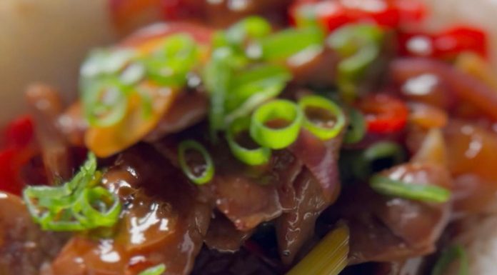 VIDEO: Rețeta săptămânii – Fabiskitchen: Vită cu legume în sos teriyaki