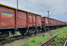 Zeci de vagoane de marfă ale CFR, scoase la vânzare de Finanțele din Gorj