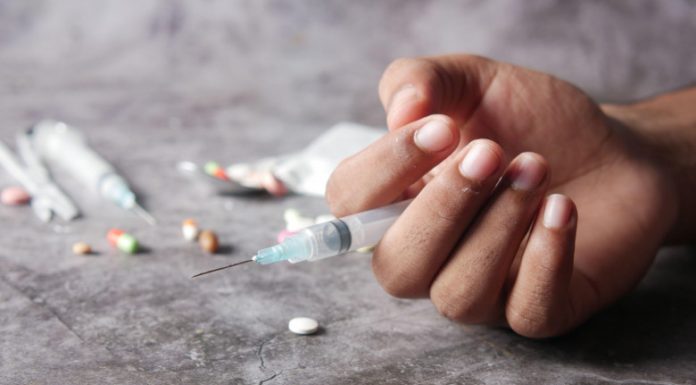 Cum vor fi depistați elevii care se droghează