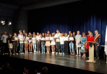 Elevi și dascăli, premiați la Târgu Jiu