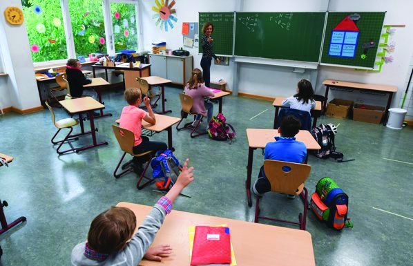 Elevii de liceu vor învăța să folosească matematica în contexte din viața reală