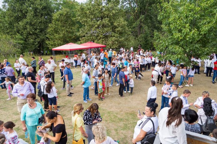 Sute de gorjeni, prezenți la Zilele Muzeului Curtișoara