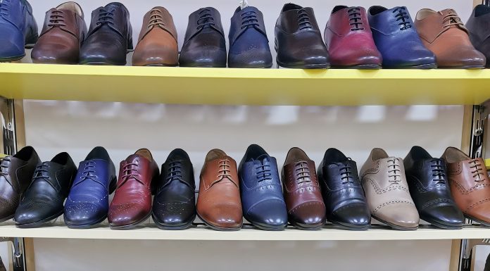 Evaziune fiscală din vânzarea de încălțăminte. Prejudiciu de zeci de mii de lei!