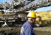 Drama salariaților CEO: Ministerul Muncii nu face nimic! Angajatul căruia i s-a anulat decizia de pensionare a amenințat că-și dă foc!