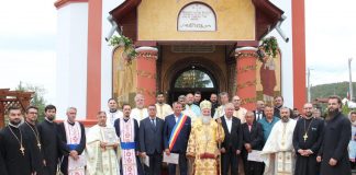 Biserica „Sf. Mare Mucenic Gheorghe” din Parohia Țicleni, resfințită de Mitropolitul Olteniei. „Cu toții suntem o mare familie, adunați în jurul lui Hristos, o biserică vie!”