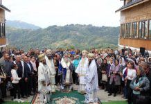 Mitropolitul Olteniei a sfinţit Biserica Mănăstirii cu hramurile «Bunavestire» și «Acoperământul Maicii Domnului», din Tismana, Gorj (I) – ,,Înaltpreasfinţia voastră, astăzi aţi făcut un dar pentru noi toţi, ca noi să-l dăruim Maicii Domnului, în ziua «Acoperământului» ei şi sub pavăza Născătoarei de Dumnezeu”!