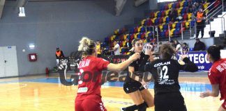 Gură mare de aer pentru handbaliste! Gorjencele au trecut de Zalău