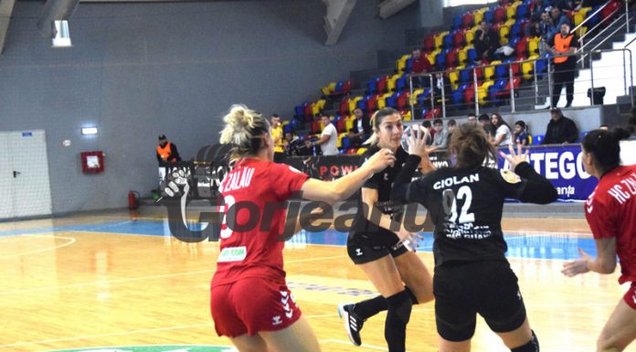 Gură mare de aer pentru handbaliste! Gorjencele au trecut de Zalău