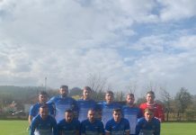 Vulturii se apropie de lider