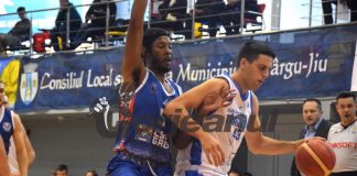 Prima victorie a sezonului pentru baschetbaliștii gorjeni