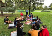 Atelier de fotografie, în Parcul Coloanei Infinitului