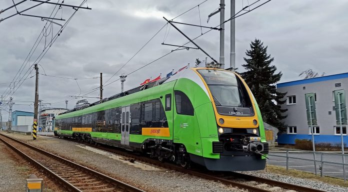 O firmă poloneză va produce 62 de trenuri pentru România