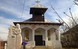 Mitropolitul Olteniei a resfințit Biserica din Parohia Mătăsari I, Filia Croici, județul Gorj – ,,Biserica este locul unde cei vii sunt în legătură cu cei adormiți și cu Dumnezeu, iar, la sfințirea unei biserici, ni se umple sufletul de bucurie şi de mulţumire…”!