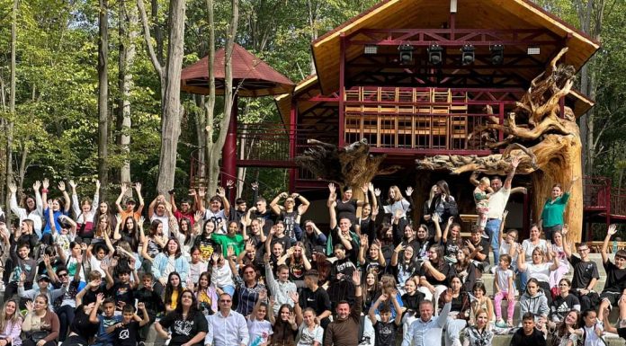 Elevii rovinăreni au sărbătorit Ziua Educației pe domeniul de vânătoare din Turceni