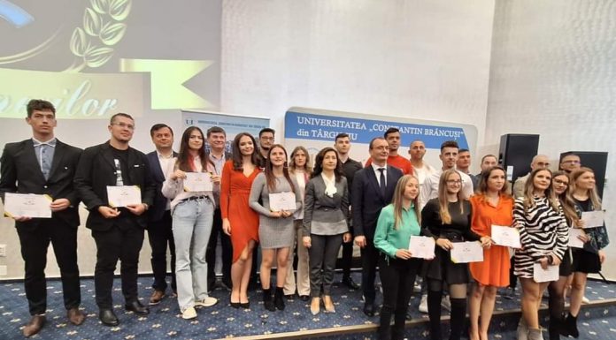 Peste 100 de tineri din Gorj, premiați ieri, la UCB Târgu Jiu