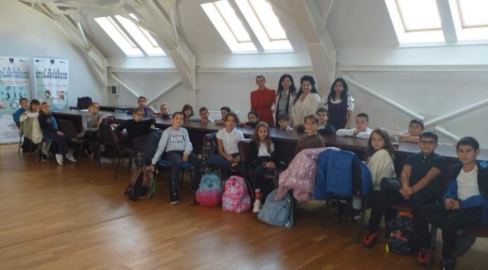 Proiect de educație financiară pentru elevi, la Biblioteca Județeană Gorj