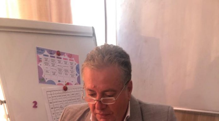 Educaţia…şi Lecţia de viaţă! – Interviu cu domnul profesor Sorin Daniel BĂLUŢOIU, directorul Liceului Tehnologic Ţicleni, Gorj – ,,Aş dori să se pună un accent mai mare pe educaţie, pe sporirea preocupărilor pentru modelarea profilului spiritual şi moral al tinerei generaţii”!