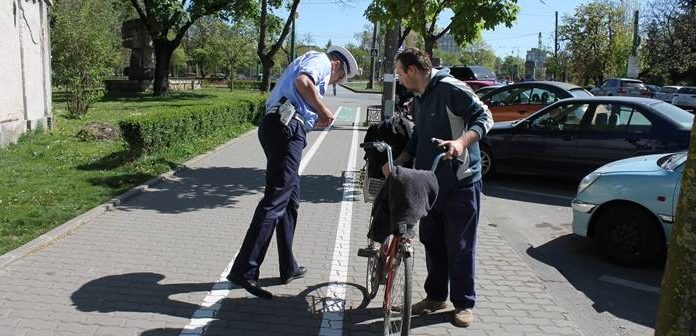 Reguli noi pentru bicicliști și trotineriști. Teste anti-drog în proiectul de lege