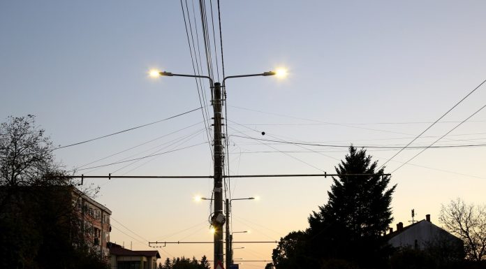 Facturi mai mici pentru iluminatul stradal. Proiect de 5 milioane de euro, finalizat la Târgu Jiu