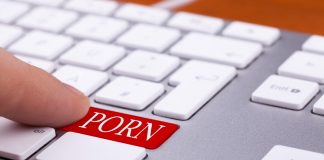 Nouă ani de pușcărie pentru viol și pornografie infantilă
