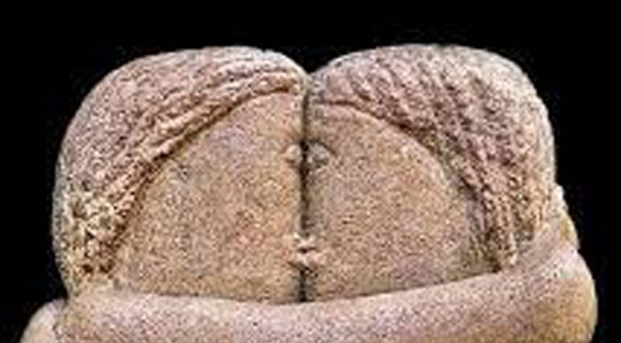 ,,Sărutul” lui Brâncuși, reprodus cu ajutorul unui robot