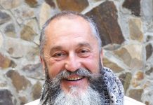 Un sculptor ce a expus în SUA va fi premiat în cadrul manifestărilor din 27 octombrie, din orașul lui Brâncuși