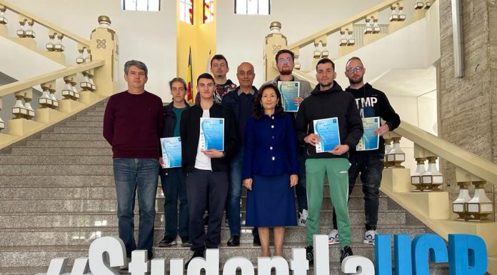 Premii pentru studenții UCB