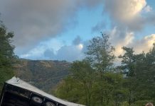 TIR răsturnat – Circulație blocată