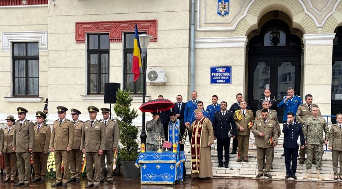 Târgu Jiu, Ziua Armatei: Ceremonie militară și religioasă