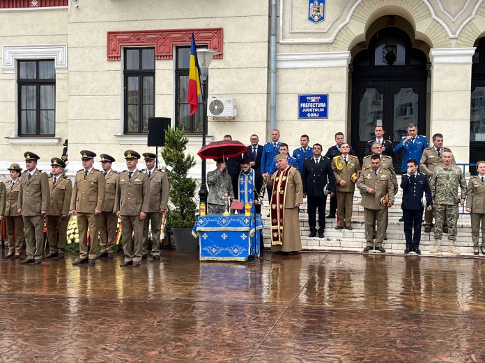 Târgu Jiu, Ziua Armatei: Ceremonie militară și religioasă