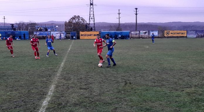 Derbiul gorjean din Liga a treia s-a terminat cu 8 goluri
