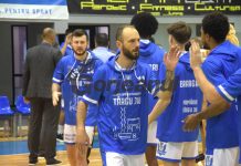 Probleme mari la echipa de baschet. Jucătorii cad pe capete