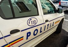 „Să o lăsăm aşa!” Un șofer a pus șpaga în portbagajul mașinii de poliție