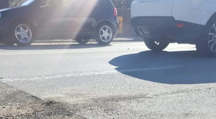 Firma care a spart strada Victoriei, amendată din nou de poliţişti