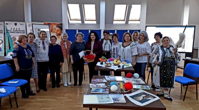 La Biblioteca Județeană „Christian Tell” Gorj a debutat proiectul „Util și mereu la modă”