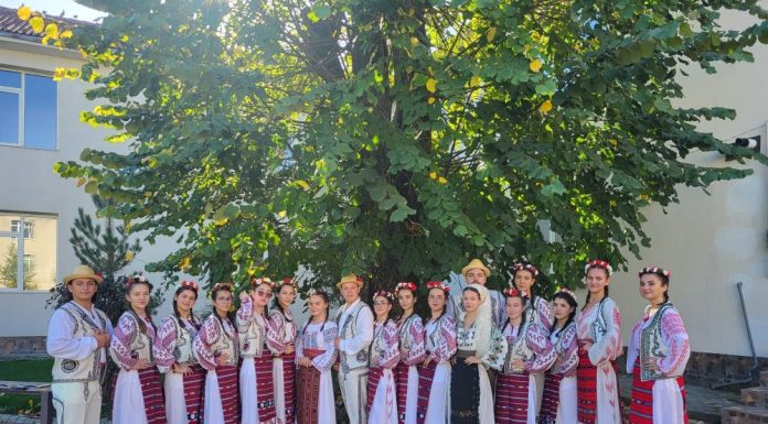 Un ansamblu din Gorj a câștigat trofeul Festivalului Toamnei, în Dolj