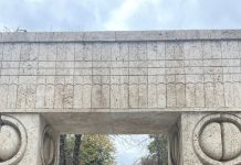 Grup de eleve din Franța, în vizită la Târgu Jiu