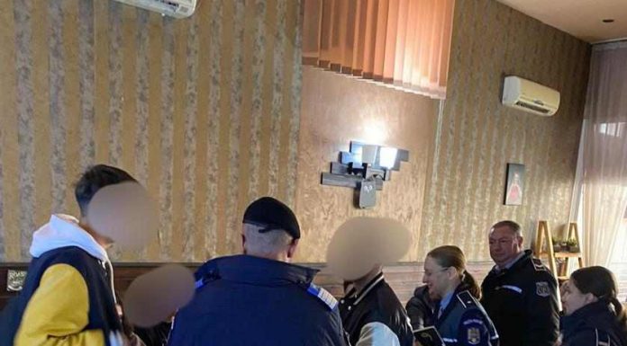 Elevii chiulangii din Târgu Jiu au fost ,,recuperați din baruri”