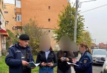 31 de elevi care absentau de la școală, depistați de polițiști