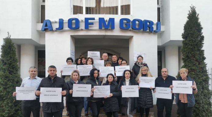 A început greva generală la trei instituții din Gorj