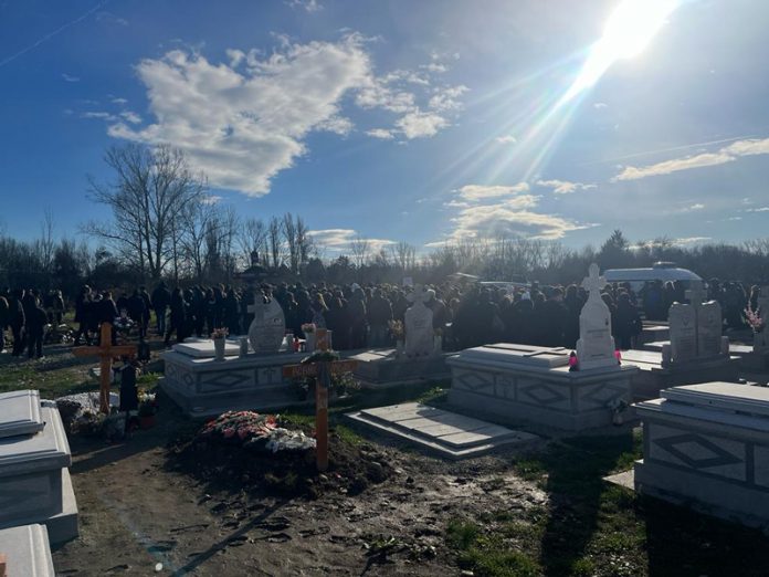 Tinerii și-au luat rămas-bun, pentru totdeauna, de la Andrei