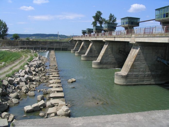 Lucrări la barajul Ișalnița
