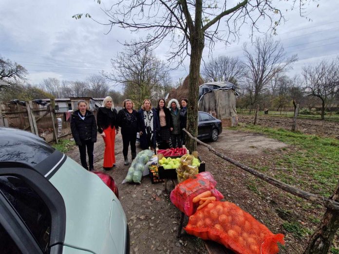 Fructe și legume, donate de echipele IȘJ Gorj