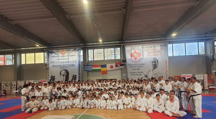 Medalii pentru sportivii unui club de karate din Târgu Jiu