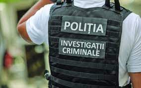 A vrut să se angajeze ca barman, dar a ajuns în arest