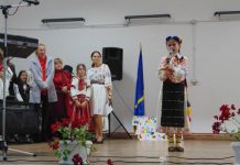 Elevi premiați la Scoarța. Concurs de poezii și cântece patriotice