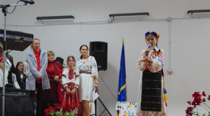Elevi premiați la Scoarța. Concurs de poezii și cântece patriotice
