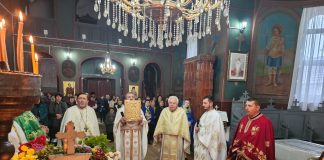 Numeroși enoriași, prezenți la sfințirea capelei din Lelești