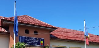 Târg de carte la o școală din Târgu Jiu