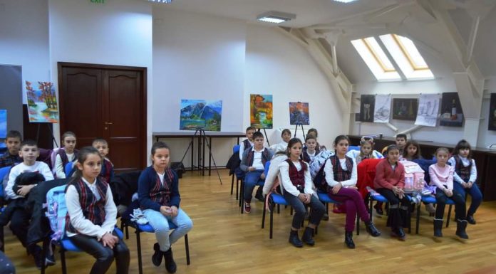 Elevii unei școli din Târgu Jiu, premiați la Biblioteca Județeană